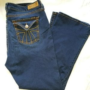 ✨Seven7 Bootcut Jeans size 20✨